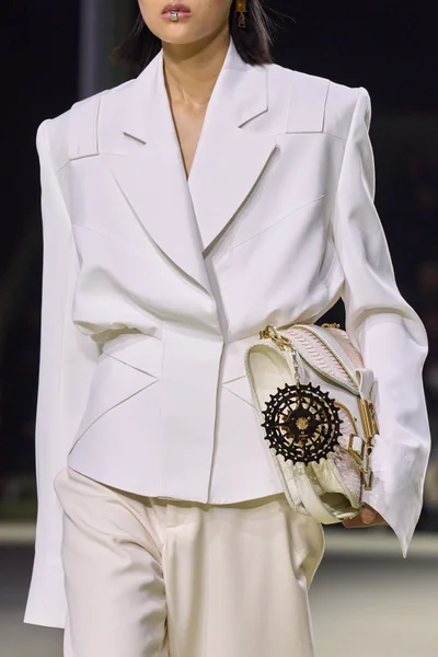 Look 105